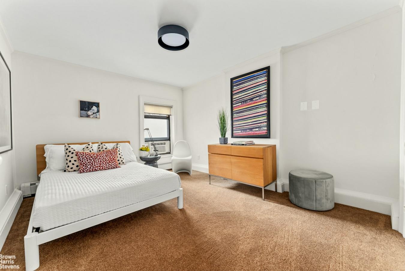 Murray Hill, New York, 10016, United States, 5 Bedrooms Bedrooms, ,4 BathroomsBathrooms,Residential,For Sale,1905231