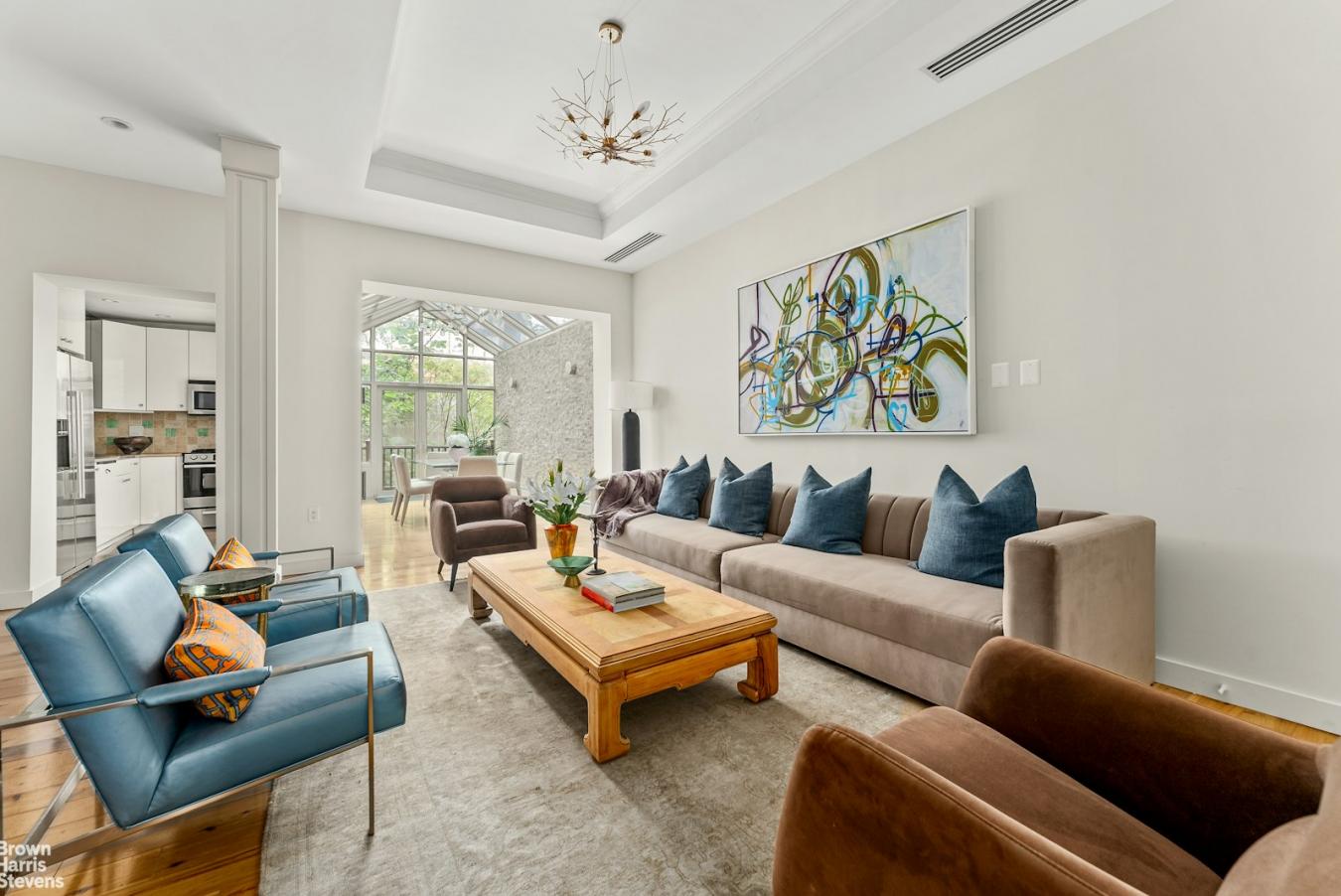 Murray Hill, New York, 10016, United States, 5 Bedrooms Bedrooms, ,4 BathroomsBathrooms,Residential,For Sale,1905231