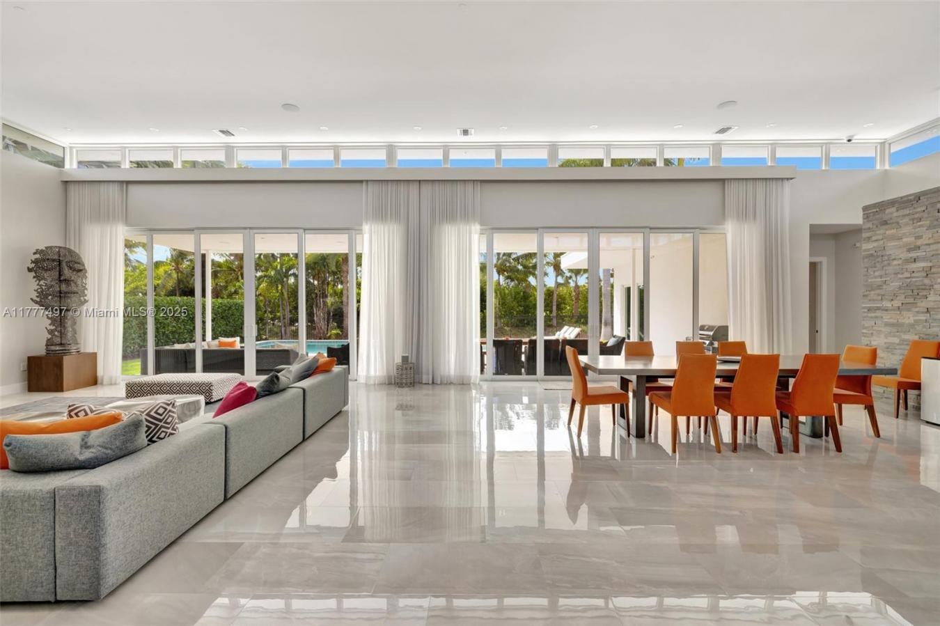 Hallandale, Florida, 33009, United States, 5 Bedrooms Bedrooms, ,5 BathroomsBathrooms,Residential,For Sale,1905439