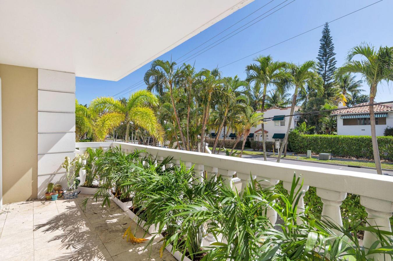 Palm Beach, Florida, 33480, United States, 3 Bedrooms Bedrooms, ,2 BathroomsBathrooms,Residential,For Sale,1905229