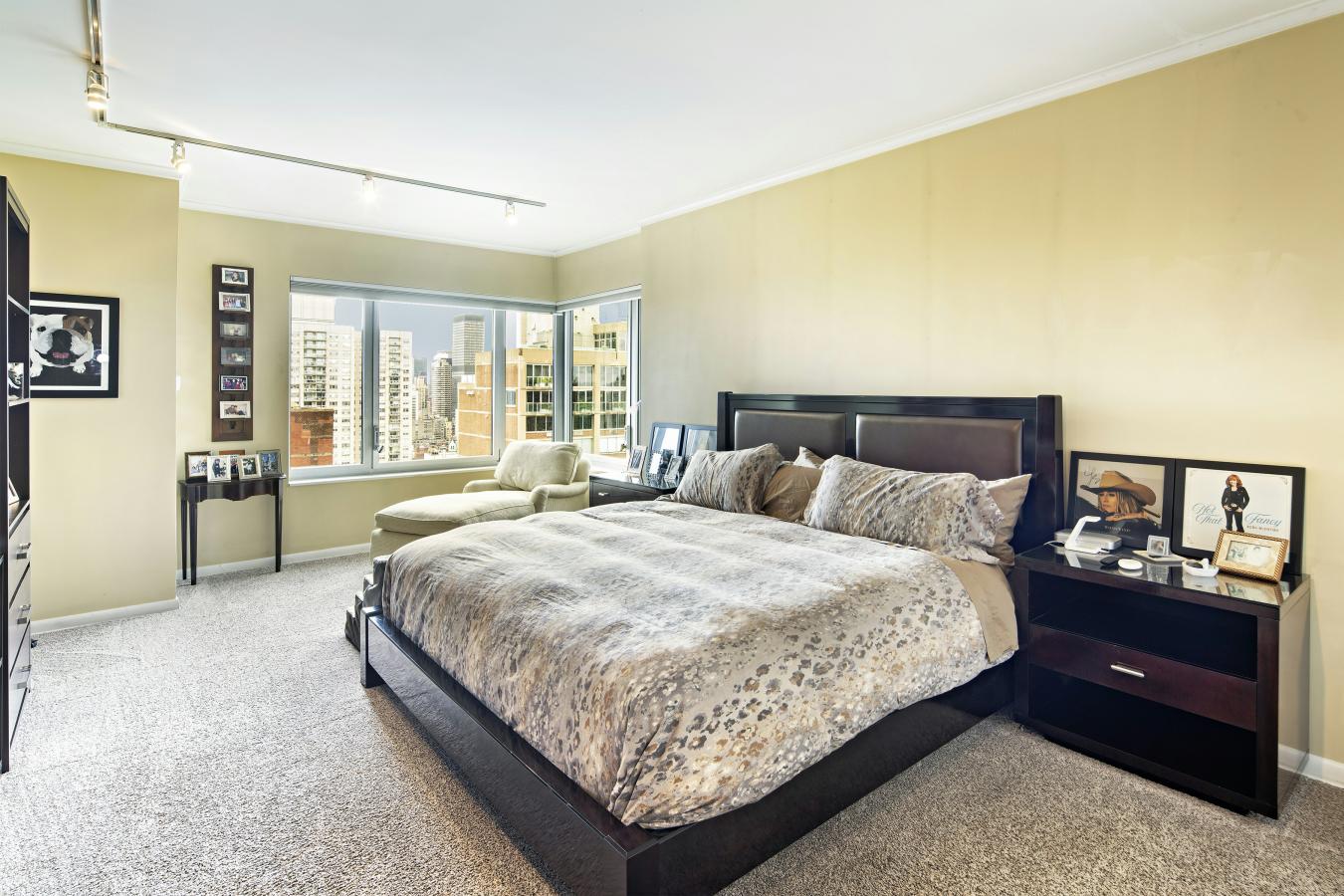 New York, New York, 10022, United States, 3 Bedrooms Bedrooms, ,3 BathroomsBathrooms,Residential,For Sale,1905226