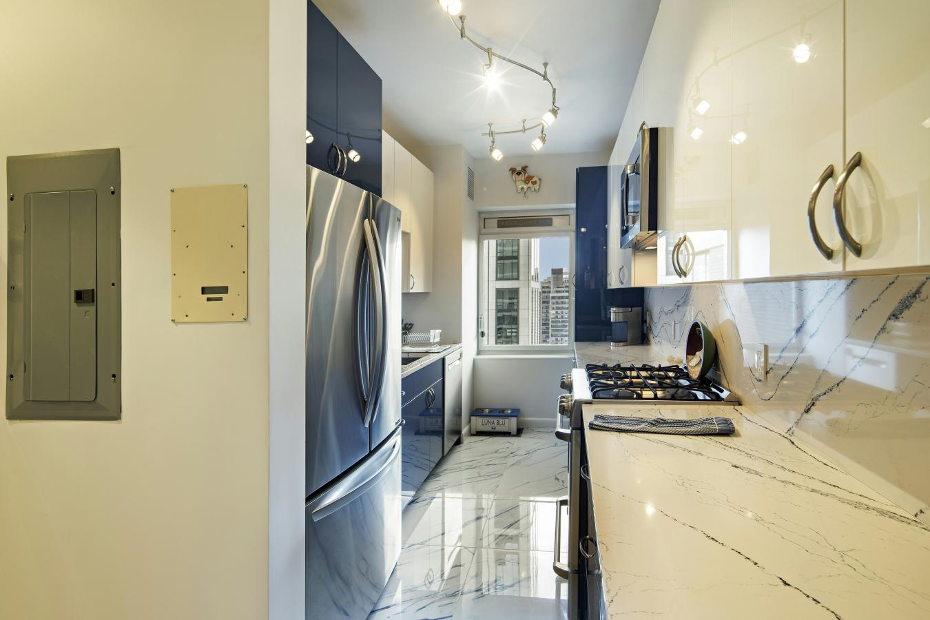New York, New York, 10022, United States, 3 Bedrooms Bedrooms, ,3 BathroomsBathrooms,Residential,For Sale,1905226