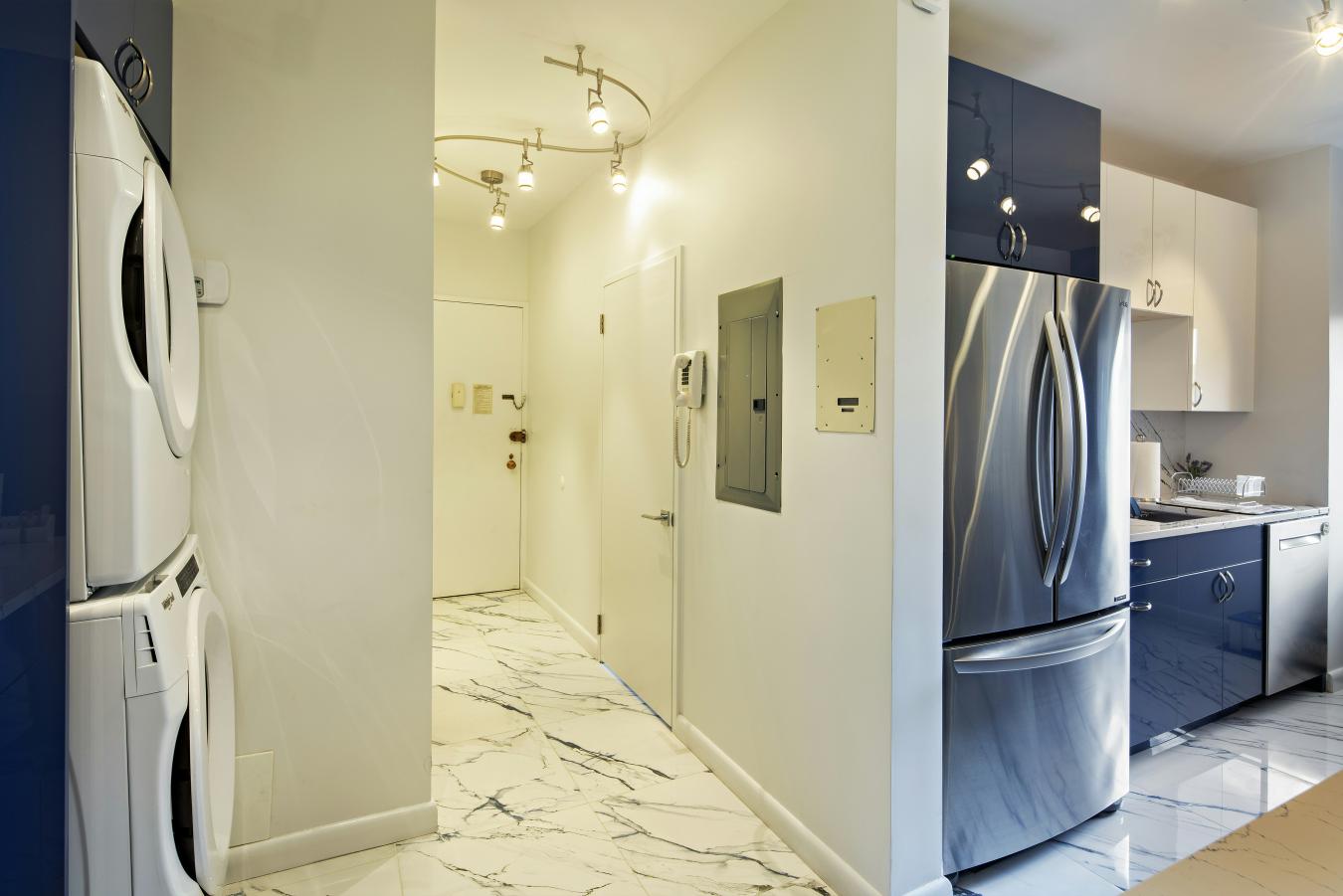 New York, New York, 10022, United States, 3 Bedrooms Bedrooms, ,3 BathroomsBathrooms,Residential,For Sale,1905226