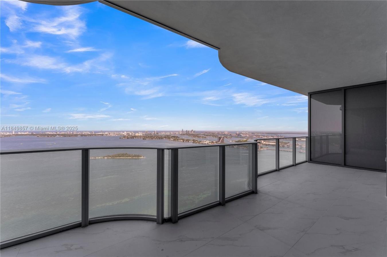 Miami, Florida, 33137, United States, 2 Bedrooms Bedrooms, ,3 BathroomsBathrooms,Residential,For Sale,1905438