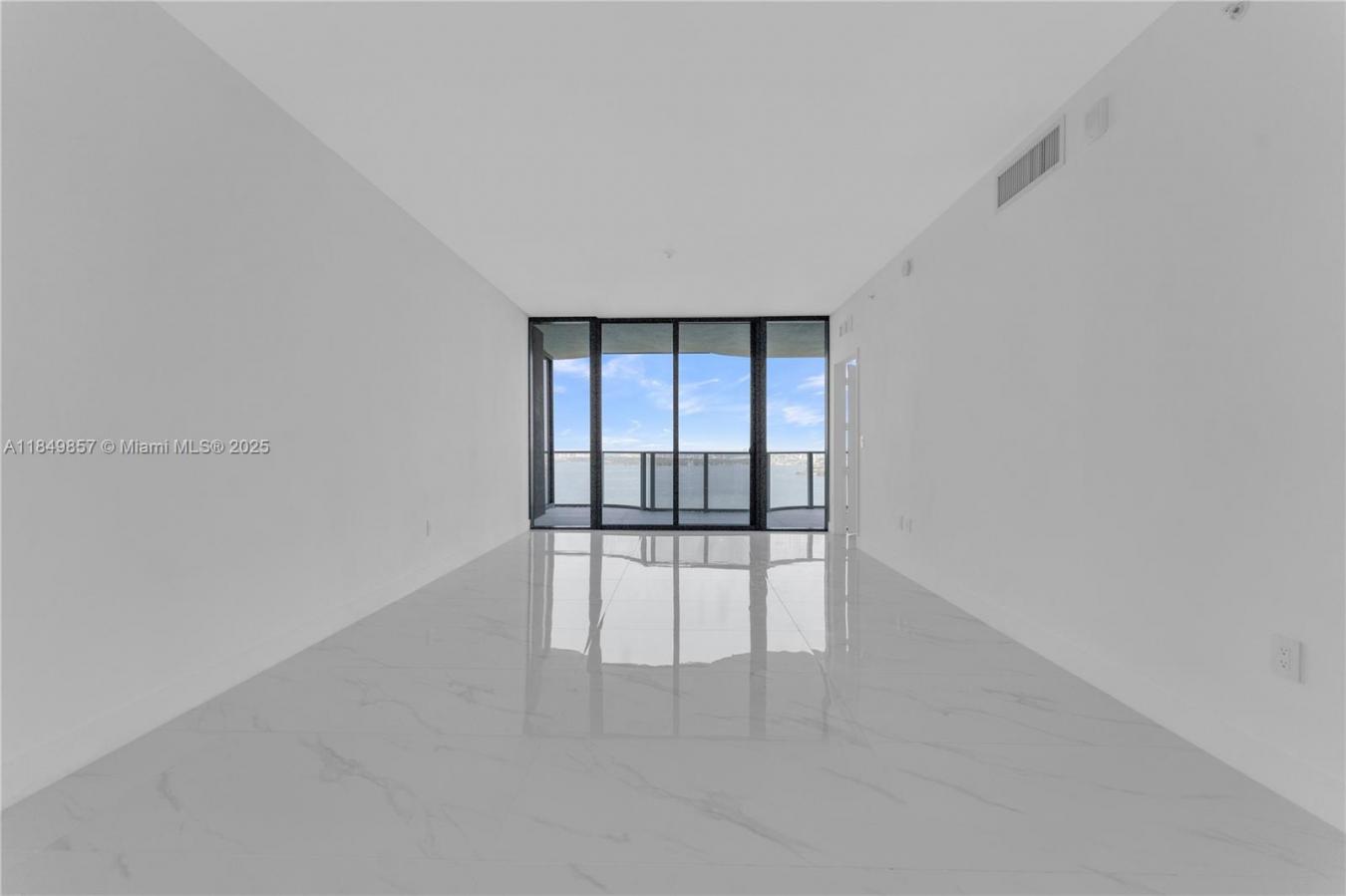 Miami, Florida, 33137, United States, 2 Bedrooms Bedrooms, ,3 BathroomsBathrooms,Residential,For Sale,1905438