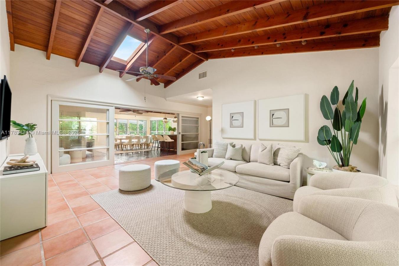 Coral Gables, Florida, 33146, United States, 2 Bedrooms Bedrooms, ,3 BathroomsBathrooms,Residential,For Sale,1934139