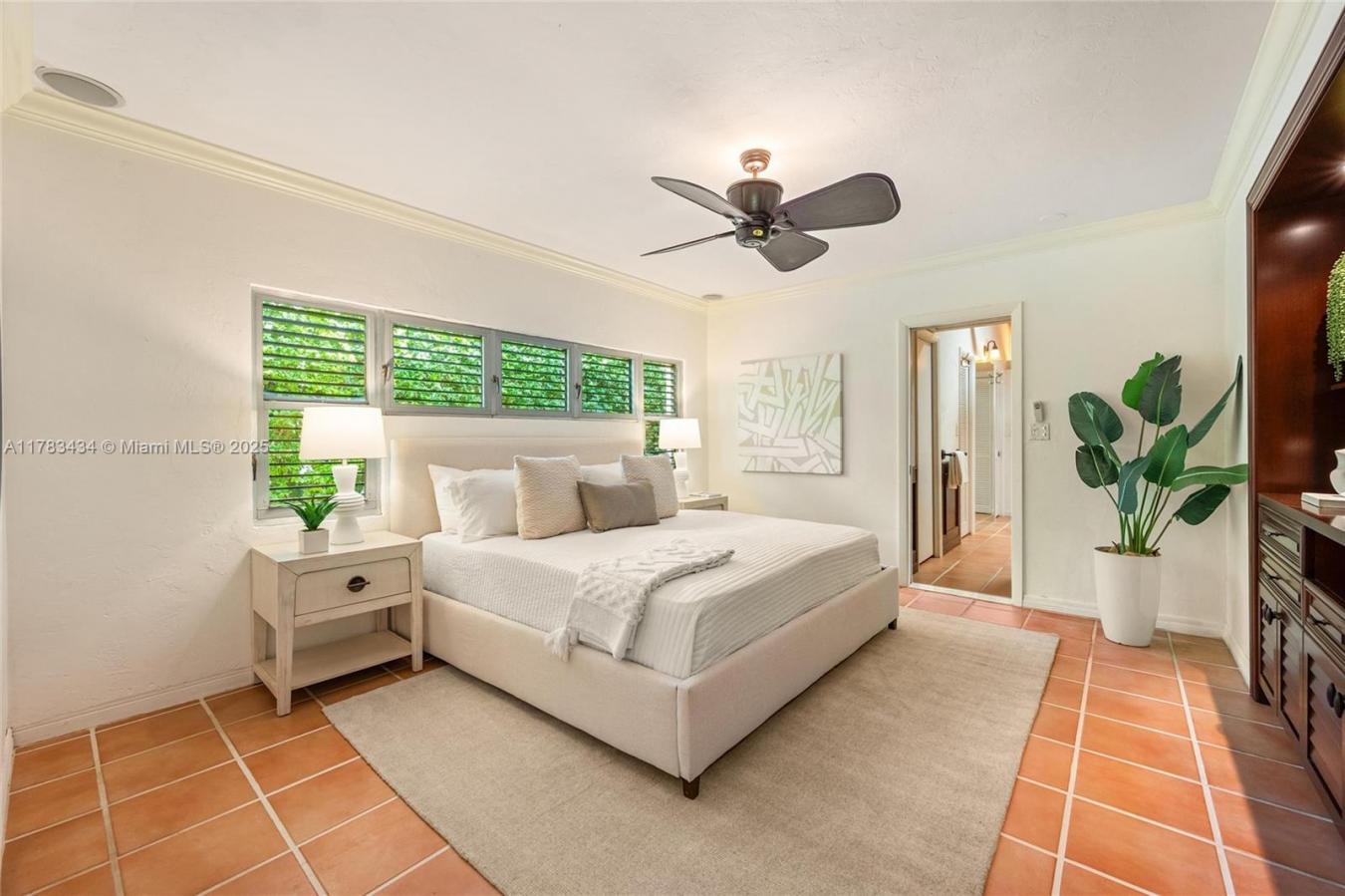 Coral Gables, Florida, 33146, United States, 2 Bedrooms Bedrooms, ,3 BathroomsBathrooms,Residential,For Sale,1934139