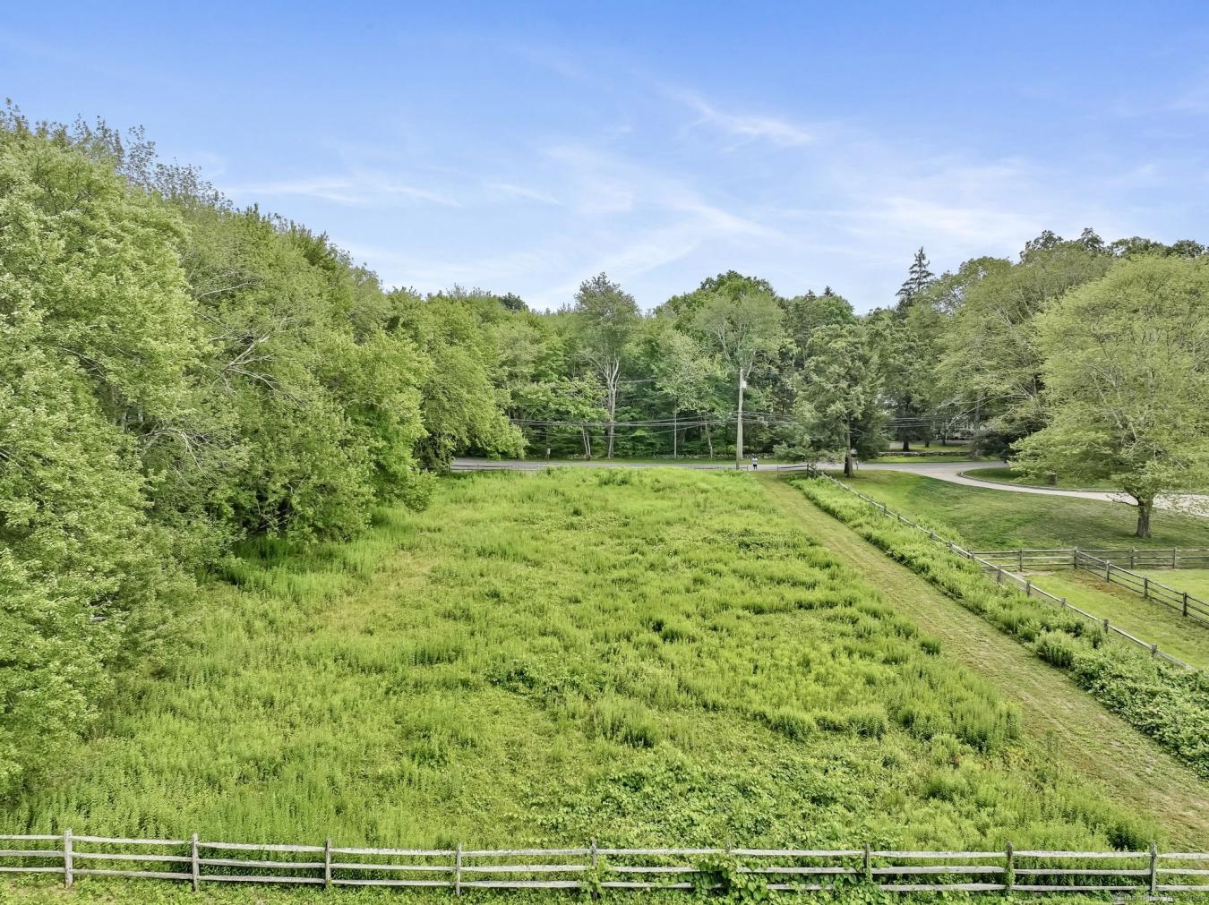 Fairfield, Connecticut, 06824, United States, ,Residential,For Sale,1905212