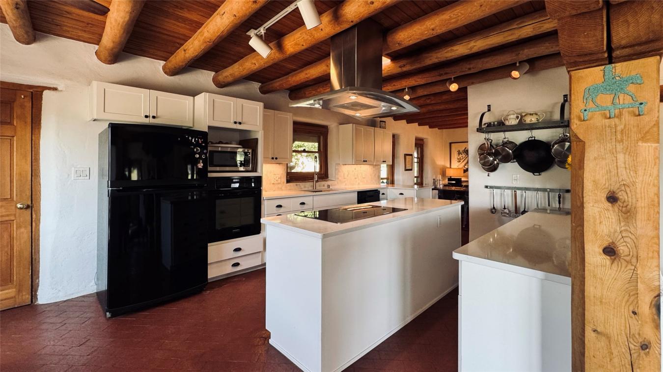 Santa Fe, Santa Fe, 87508, United States, 4 Bedrooms Bedrooms, ,3 BathroomsBathrooms,Residential,For Sale,1907936