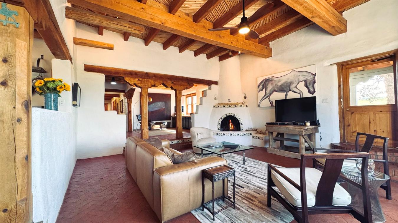 Santa Fe, Santa Fe, 87508, United States, 4 Bedrooms Bedrooms, ,3 BathroomsBathrooms,Residential,For Sale,1907936