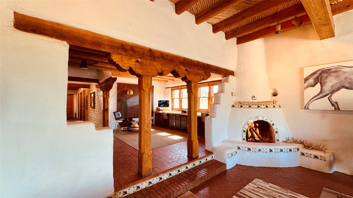 Santa Fe, Santa Fe, 87508, United States, 4 Bedrooms Bedrooms, ,3 BathroomsBathrooms,Residential,For Sale,1907936