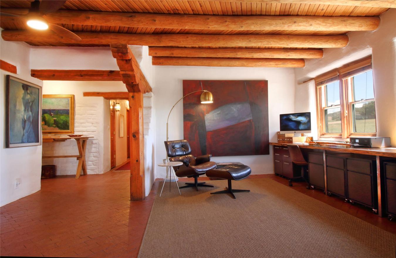Santa Fe, Santa Fe, 87508, United States, 4 Bedrooms Bedrooms, ,3 BathroomsBathrooms,Residential,For Sale,1907936