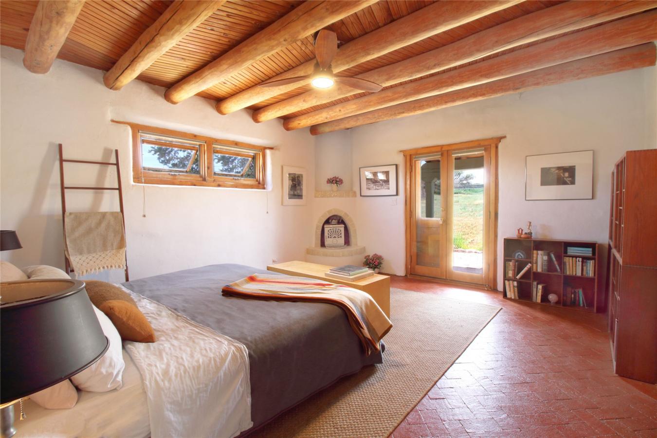 Santa Fe, Santa Fe, 87508, United States, 4 Bedrooms Bedrooms, ,3 BathroomsBathrooms,Residential,For Sale,1907936