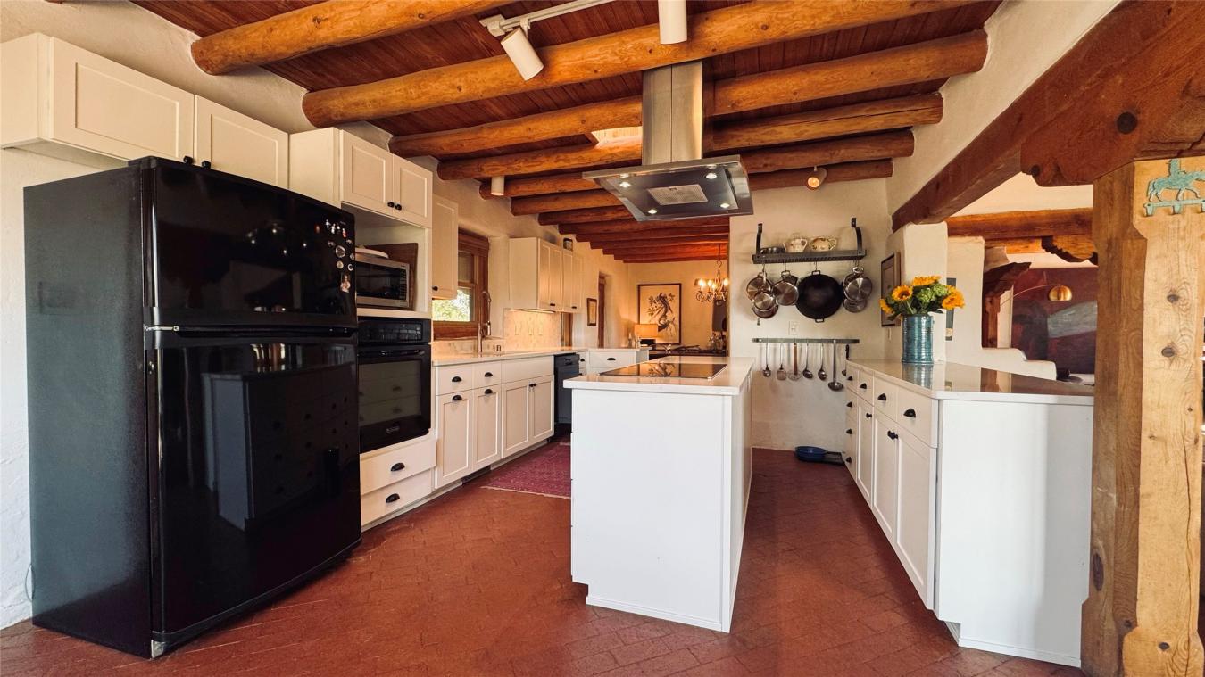 Santa Fe, Santa Fe, 87508, United States, 4 Bedrooms Bedrooms, ,3 BathroomsBathrooms,Residential,For Sale,1907936