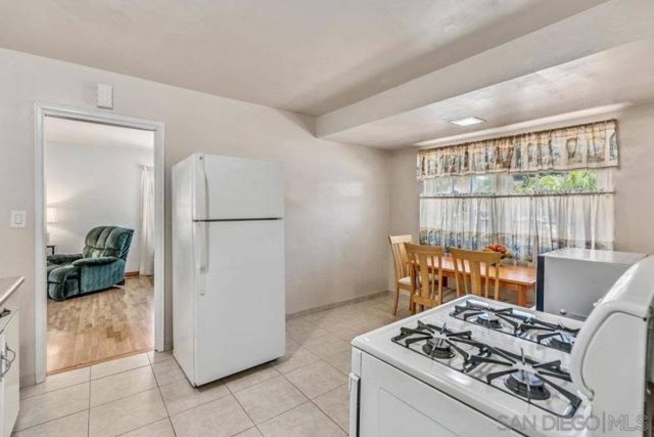 San Diego, San Diego, 92115, United States, 2 Bedrooms Bedrooms, ,1 BathroomBathrooms,Residential,For Sale,1907935