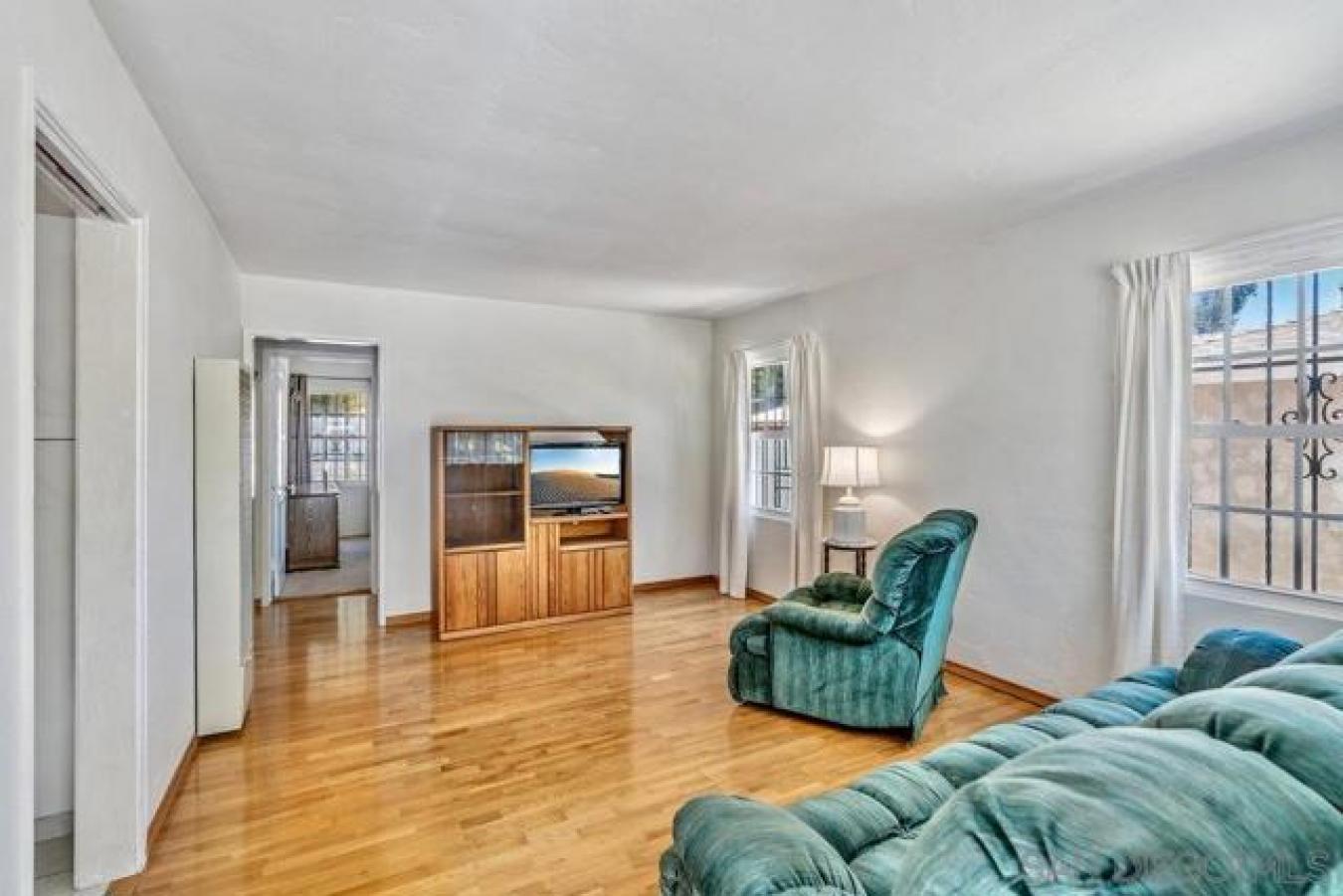 San Diego, San Diego, 92115, United States, 2 Bedrooms Bedrooms, ,1 BathroomBathrooms,Residential,For Sale,1907935