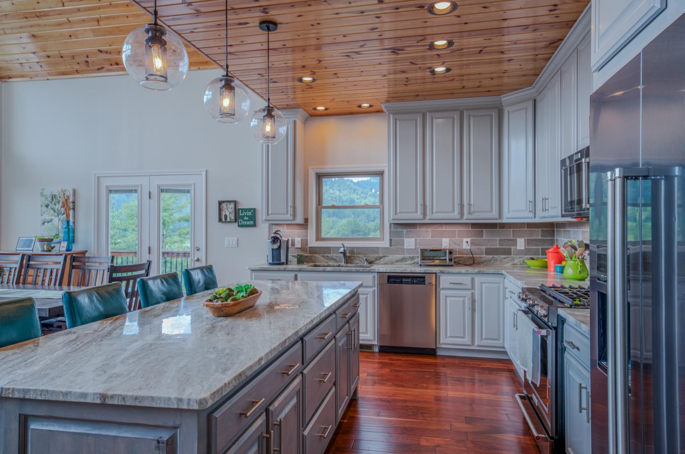 Burnsville, Yancey, 28714, United States, 3 Bedrooms Bedrooms, ,2 BathroomsBathrooms,Residential,For Sale,1907934
