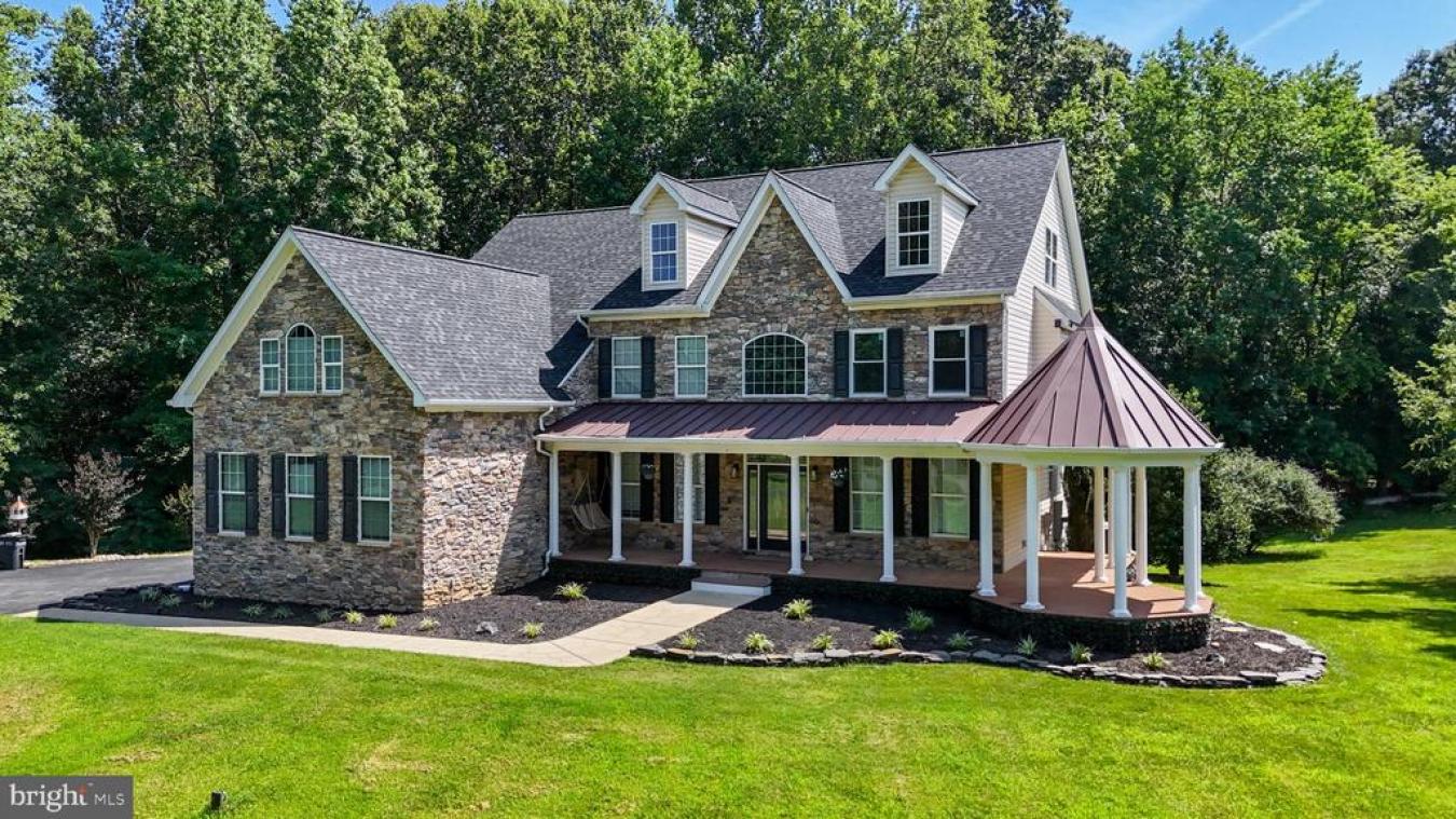 LA PLATA, CHARLES, 20646, United States, 6 Bedrooms Bedrooms, ,5 BathroomsBathrooms,Residential,For Sale,1907933