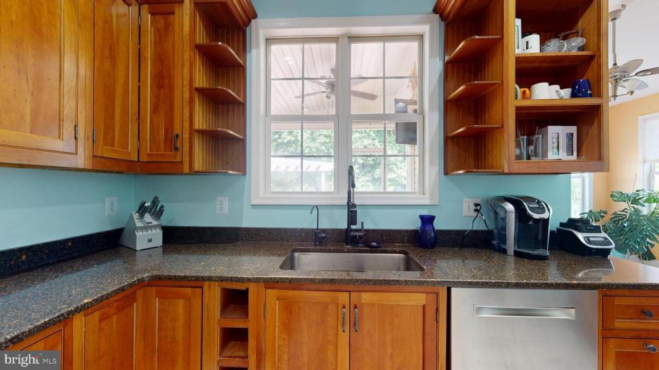 LA PLATA, CHARLES, 20646, United States, 6 Bedrooms Bedrooms, ,5 BathroomsBathrooms,Residential,For Sale,1907933