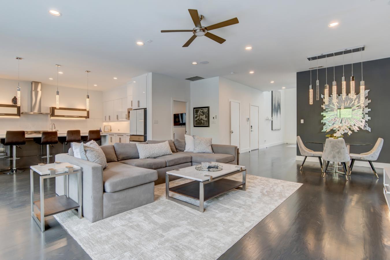 Dallas, Dallas, 75206, United States, 4 Bedrooms Bedrooms, ,3 BathroomsBathrooms,Residential,For Sale,1907932