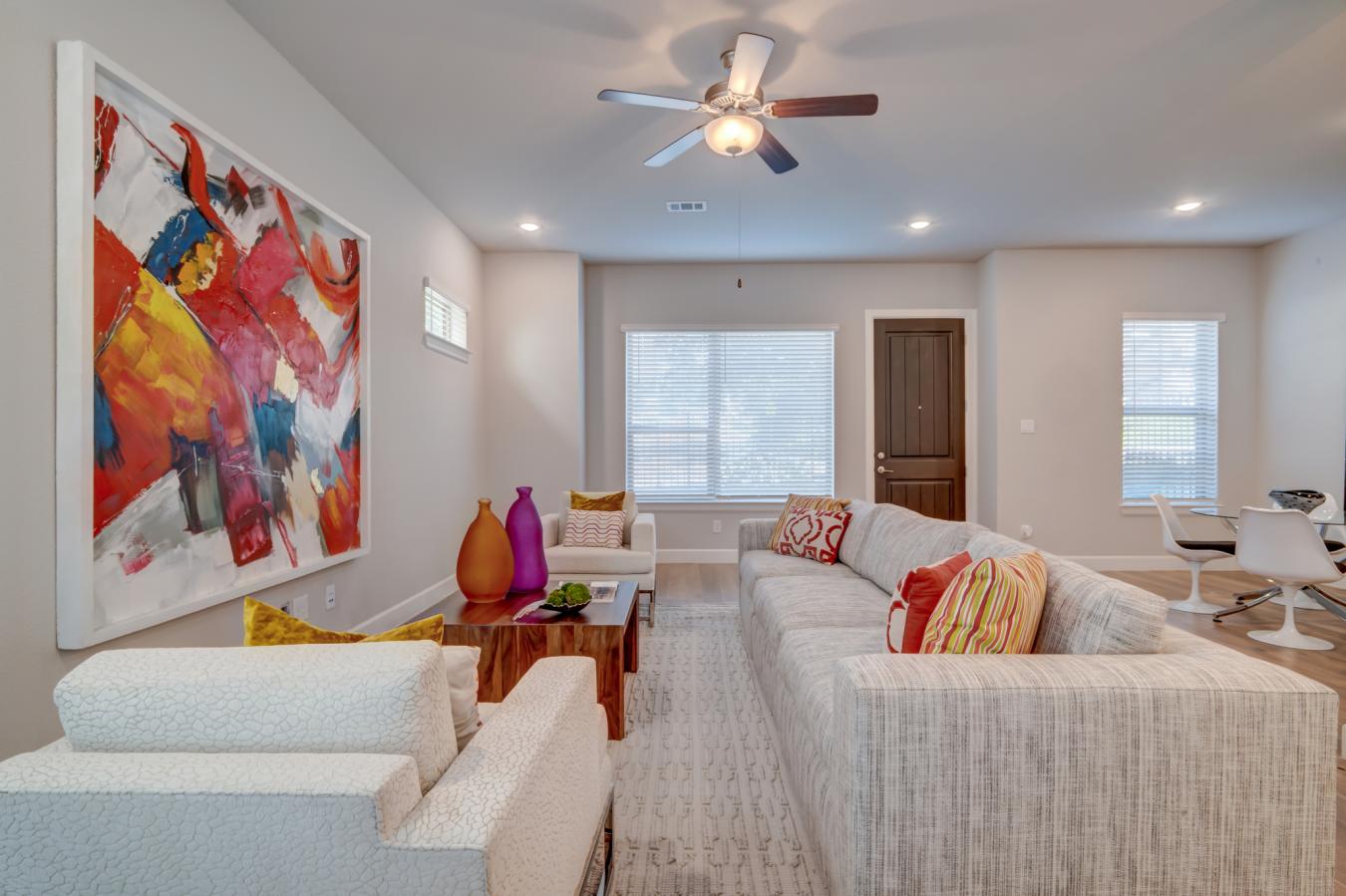 Dallas, Dallas, 75208, United States, 3 Bedrooms Bedrooms, ,3 BathroomsBathrooms,Residential,For Sale,1907931