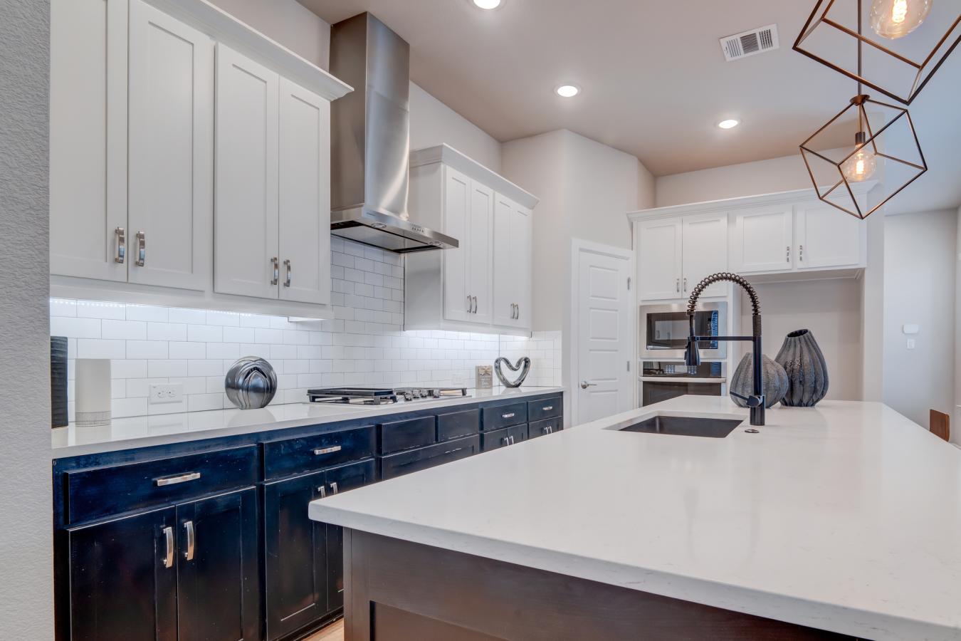 Dallas, Dallas, 75208, United States, 3 Bedrooms Bedrooms, ,3 BathroomsBathrooms,Residential,For Sale,1907931
