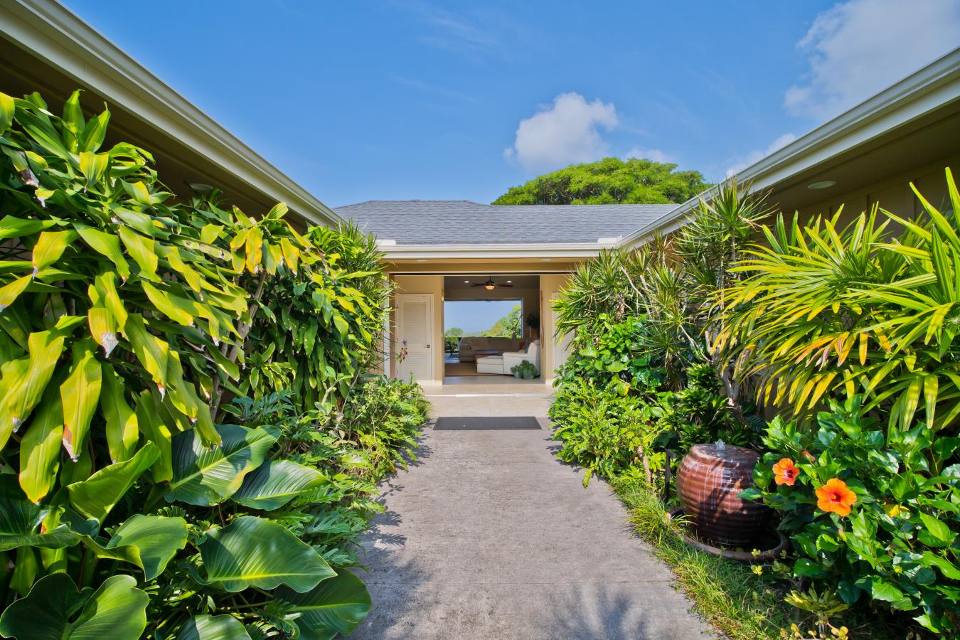 Holualoa, Hawaii, 96725, United States, 3 Bedrooms Bedrooms, ,3 BathroomsBathrooms,Residential,For Sale,1907929
