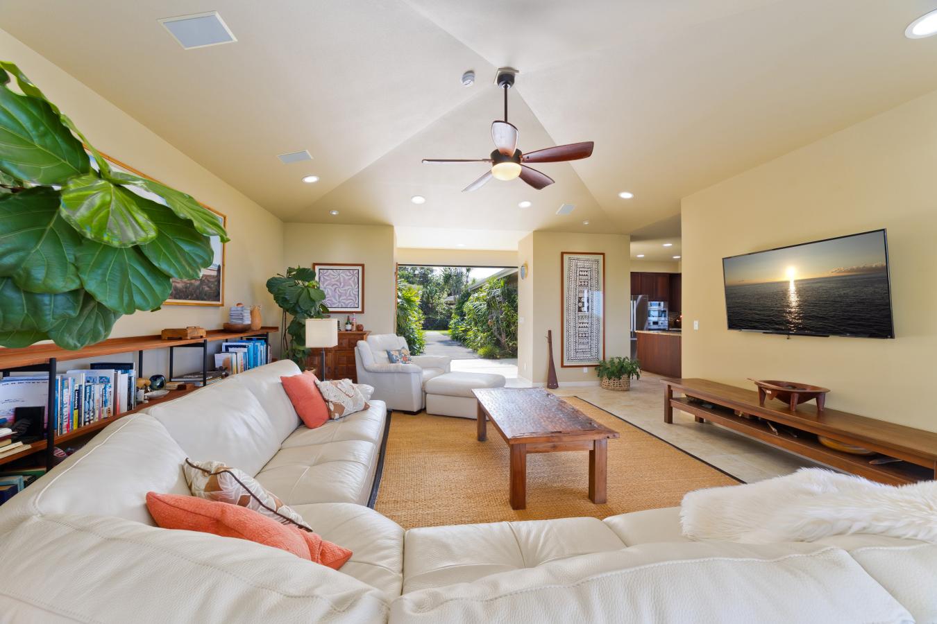 Holualoa, Hawaii, 96725, United States, 3 Bedrooms Bedrooms, ,3 BathroomsBathrooms,Residential,For Sale,1907929