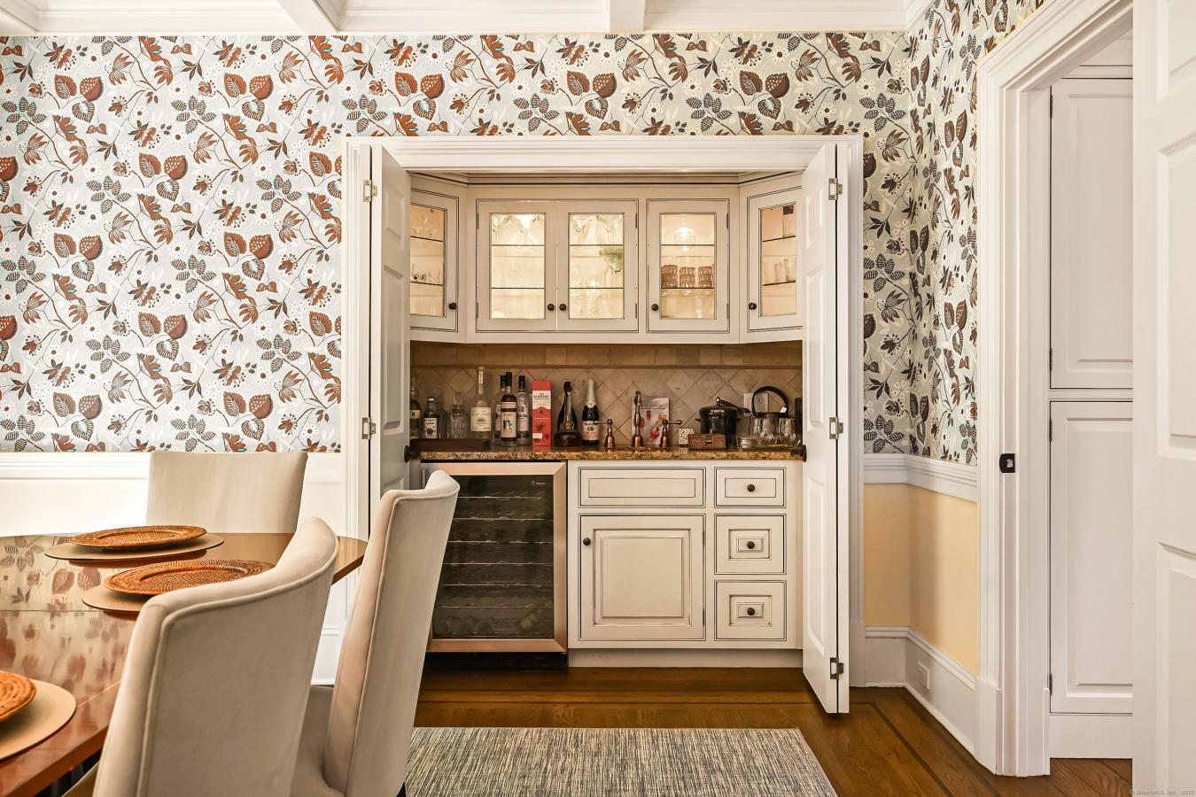 Fairfield, Connecticut, 06880, United States, 6 Bedrooms Bedrooms, ,8 BathroomsBathrooms,Residential,For Sale,1907926
