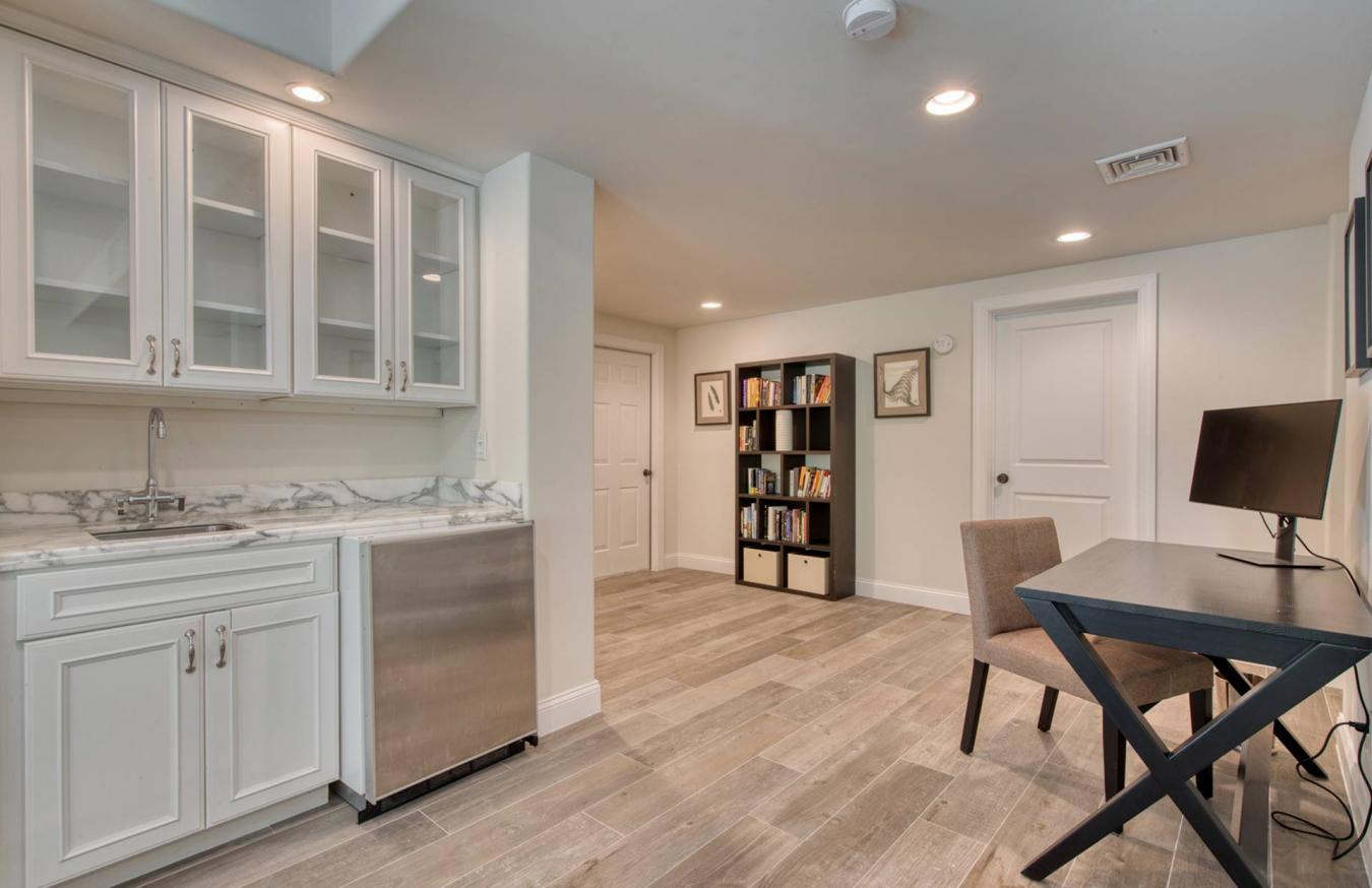 Southampton, New York, 11968, United States, 6 Bedrooms Bedrooms, ,5 BathroomsBathrooms,Residential,For Sale,1907925