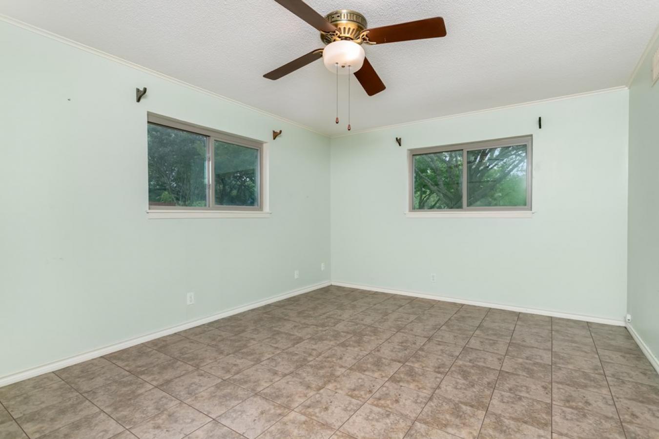 Fredericksburg, Gillespie, 78624, United States, 4 Bedrooms Bedrooms, ,3 BathroomsBathrooms,Residential,For Sale,1907917