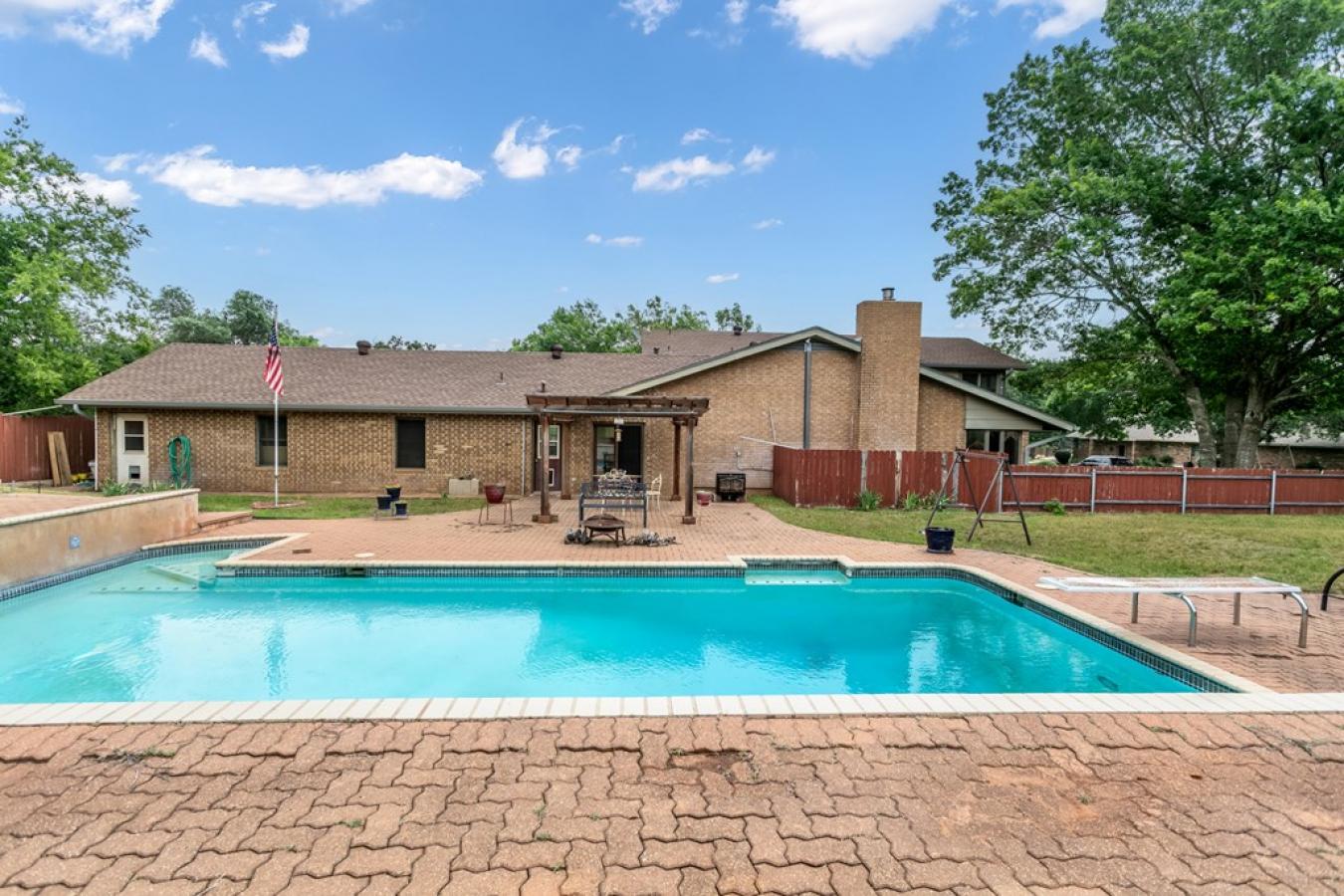 Fredericksburg, Gillespie, 78624, United States, 4 Bedrooms Bedrooms, ,3 BathroomsBathrooms,Residential,For Sale,1907917