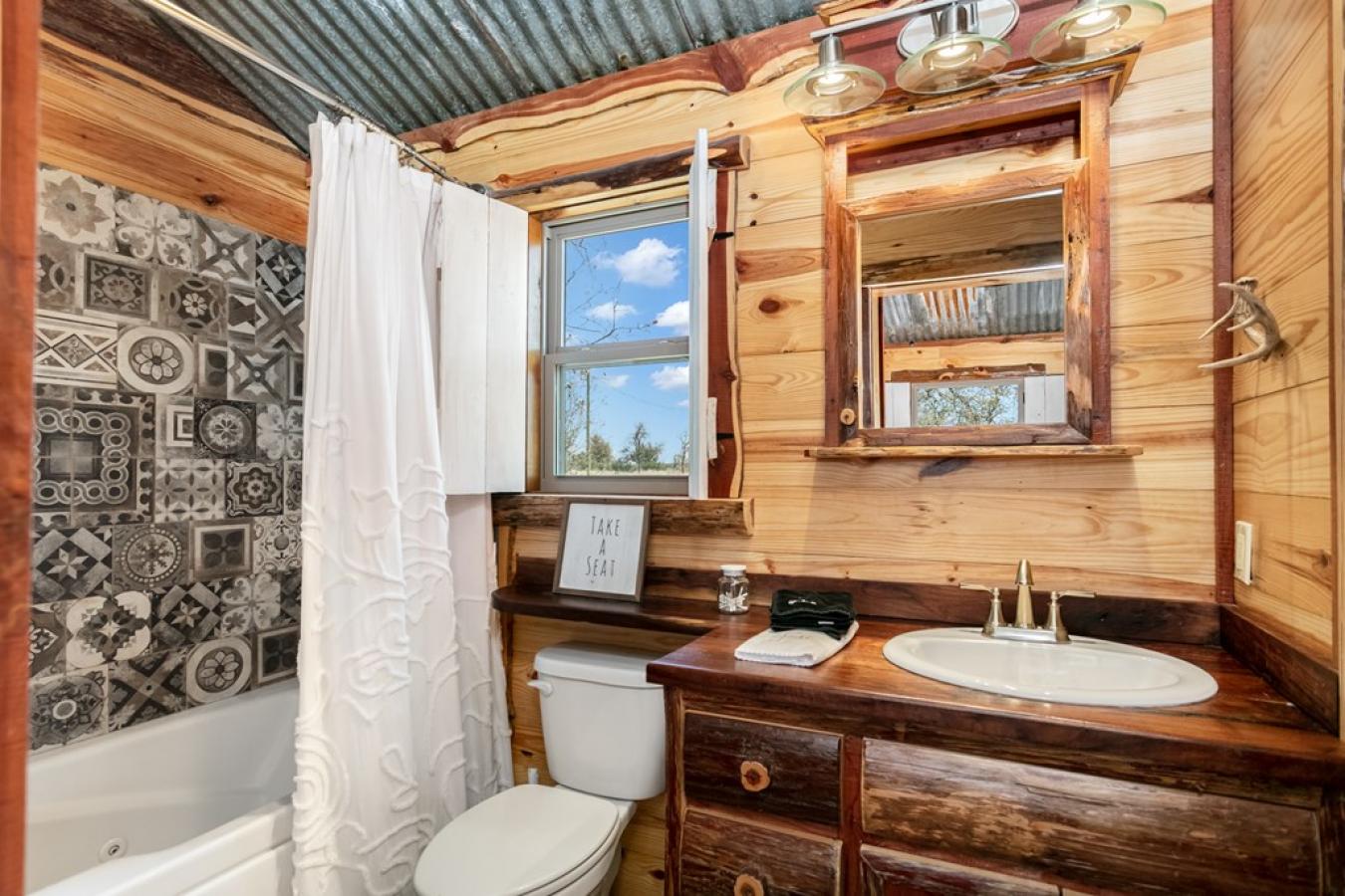 Fredericksburg, Gillespie, 78624, United States, ,Residential,For Sale,1907915