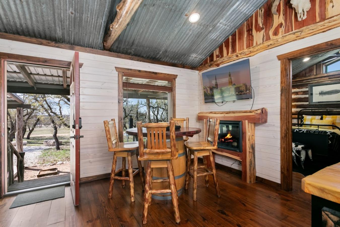 Fredericksburg, Gillespie, 78624, United States, ,Residential,For Sale,1907915