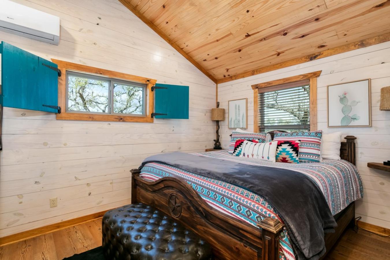 Fredericksburg, Gillespie, 78624, United States, ,Residential,For Sale,1907915