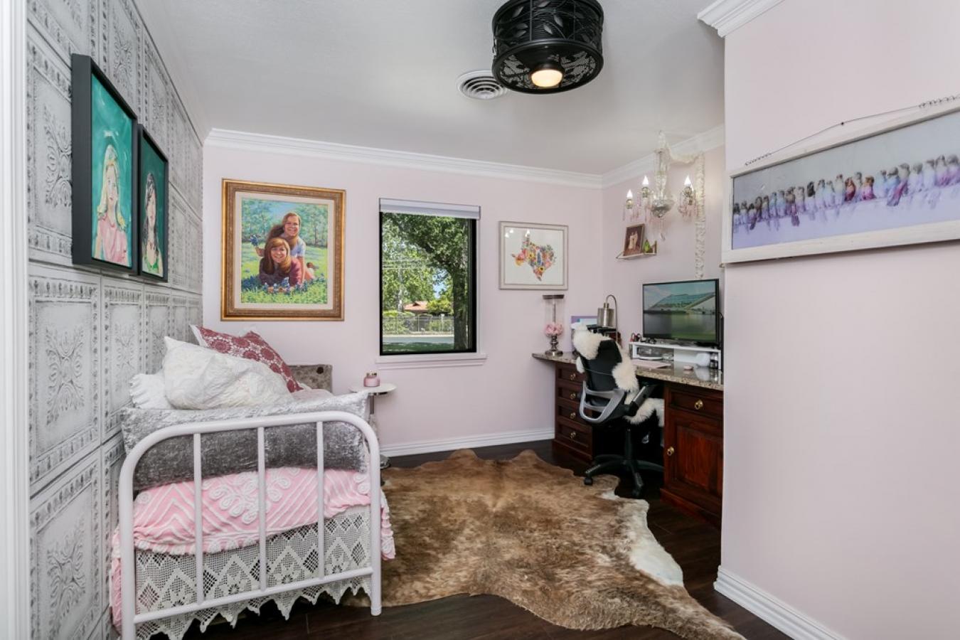 Fredericksburg, Gillespie, 78624, United States, 3 Bedrooms Bedrooms, ,3 BathroomsBathrooms,Residential,For Sale,1907913