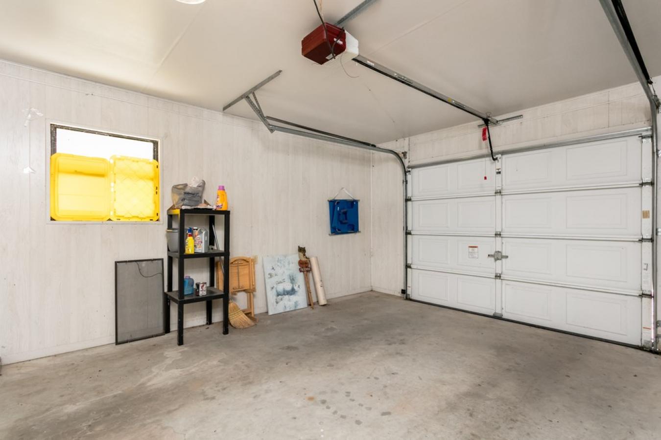 Fredericksburg, Gillespie, 78624, United States, 3 Bedrooms Bedrooms, ,2 BathroomsBathrooms,Residential,For Sale,1907912