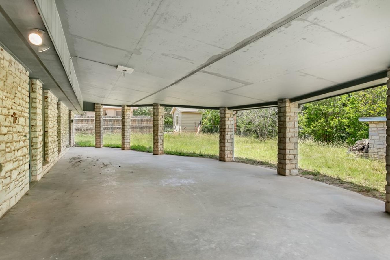 Fredericksburg, Gillespie, 78624, United States, 3 Bedrooms Bedrooms, ,2 BathroomsBathrooms,Residential,For Sale,1907912