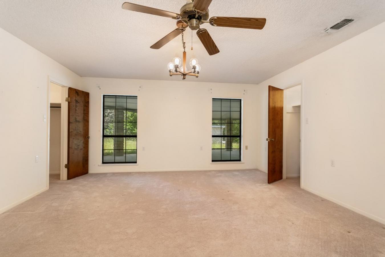 Fredericksburg, Gillespie, 78624, United States, 3 Bedrooms Bedrooms, ,2 BathroomsBathrooms,Residential,For Sale,1907912