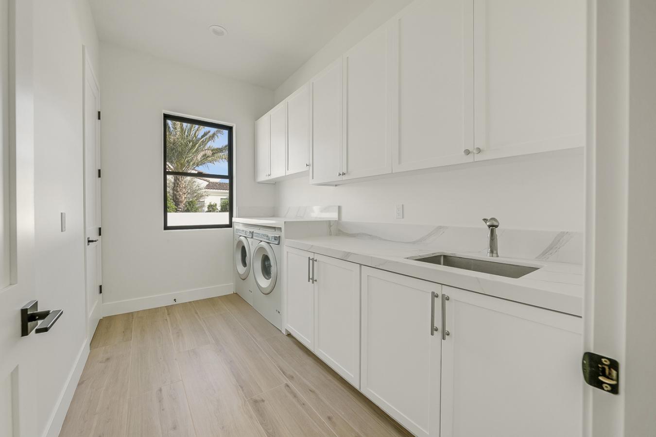 Indio, Riverside, 92201, United States, 7 Bedrooms Bedrooms, ,7 BathroomsBathrooms,Residential,For Sale,1907908