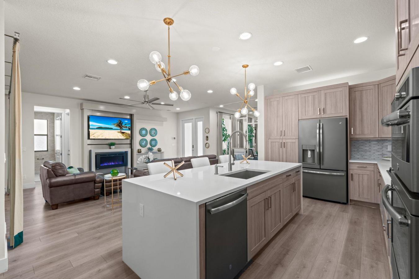 Lake Worth, Palm Beach, 33463, United States, 4 Bedrooms Bedrooms, ,2 BathroomsBathrooms,Residential,For Sale,1909025