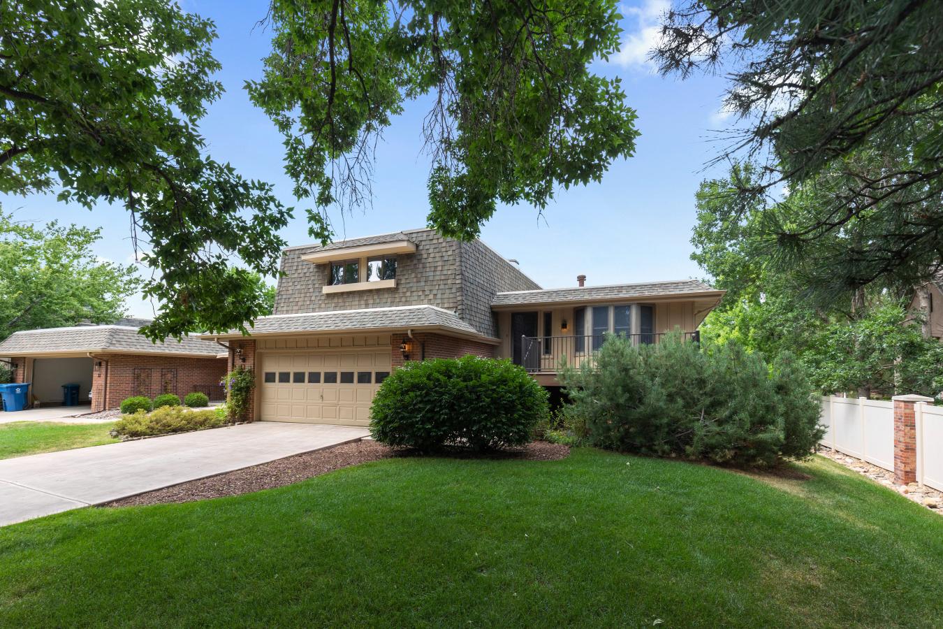 Littleton, Arapahoe, 80123, United States, 4 Bedrooms Bedrooms, ,3 BathroomsBathrooms,Residential,For Sale,1907904