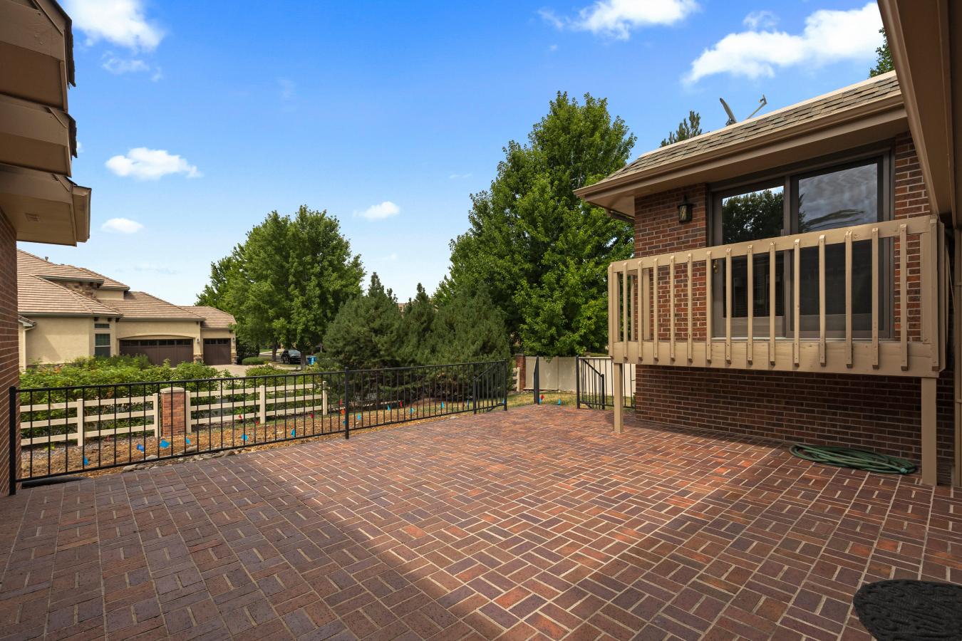 Littleton, Arapahoe, 80123, United States, 4 Bedrooms Bedrooms, ,3 BathroomsBathrooms,Residential,For Sale,1907904