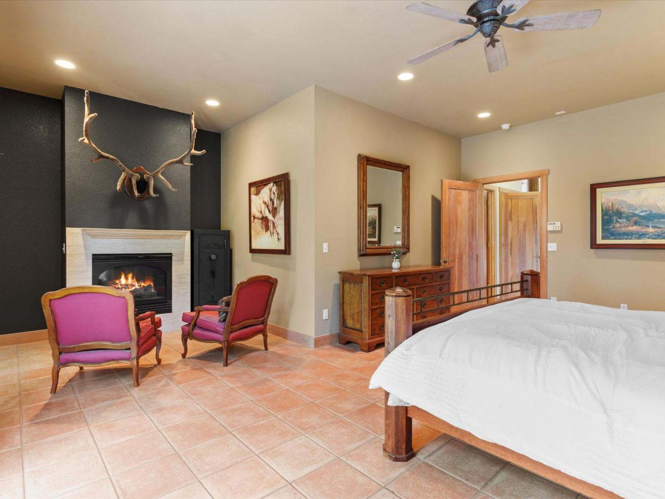 Castle Rock, Douglas, 80104, United States, 4 Bedrooms Bedrooms, ,4 BathroomsBathrooms,Residential,For Sale,1907903