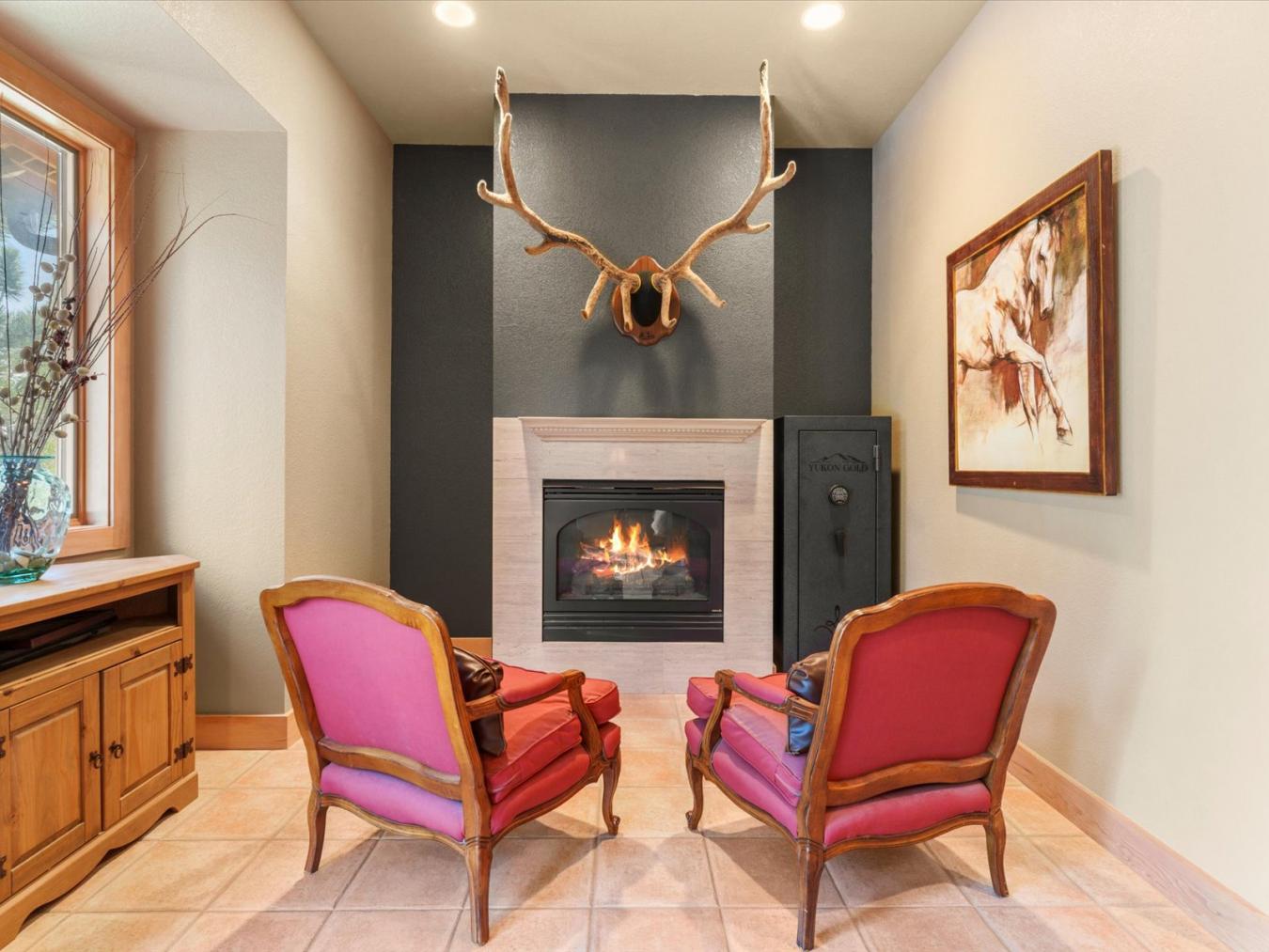 Castle Rock, Douglas, 80104, United States, 4 Bedrooms Bedrooms, ,4 BathroomsBathrooms,Residential,For Sale,1907903