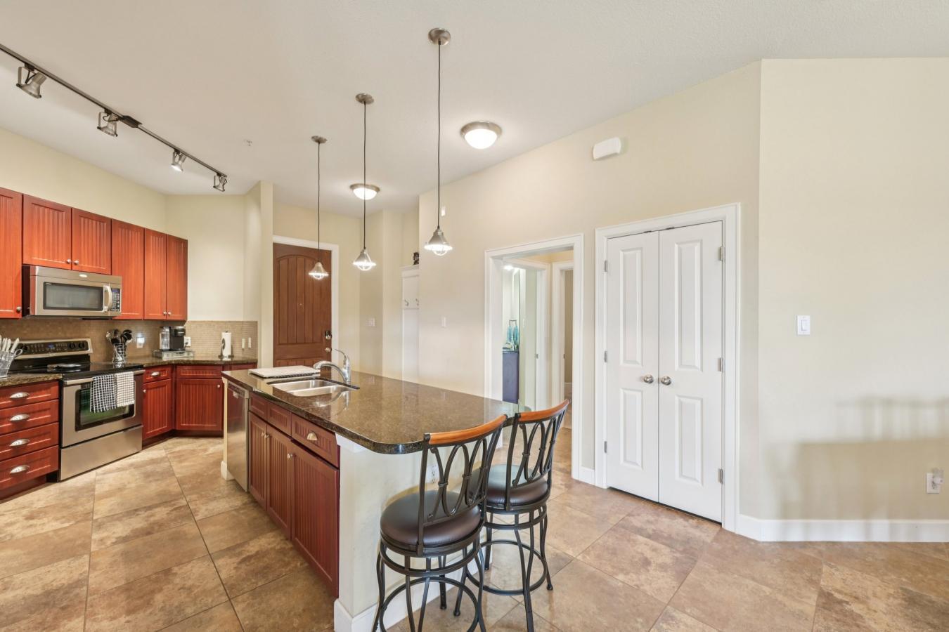 Discover the perfect lakeside escape in this beautifully appointed 2-b – image 8