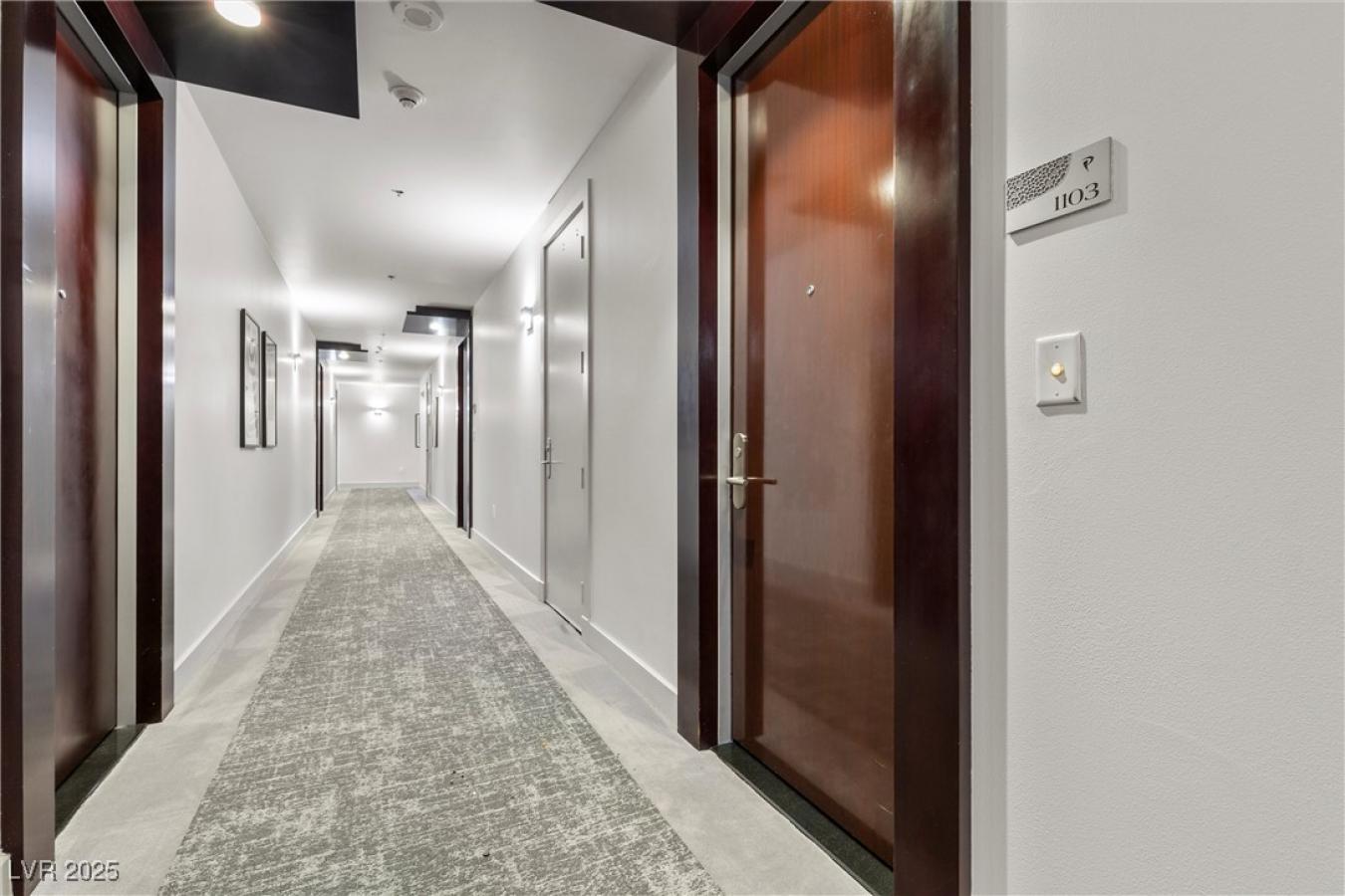 Discover Luxury and Versatility in this 11th-floor residence at the ic – image 10