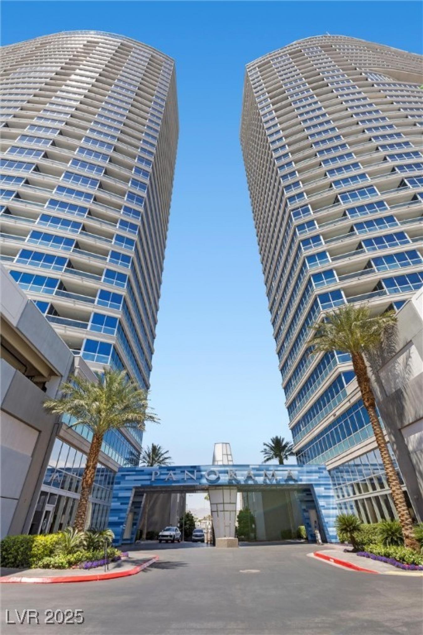 Discover Luxury and Versatility in this 11th-floor residence at the ic – image 7