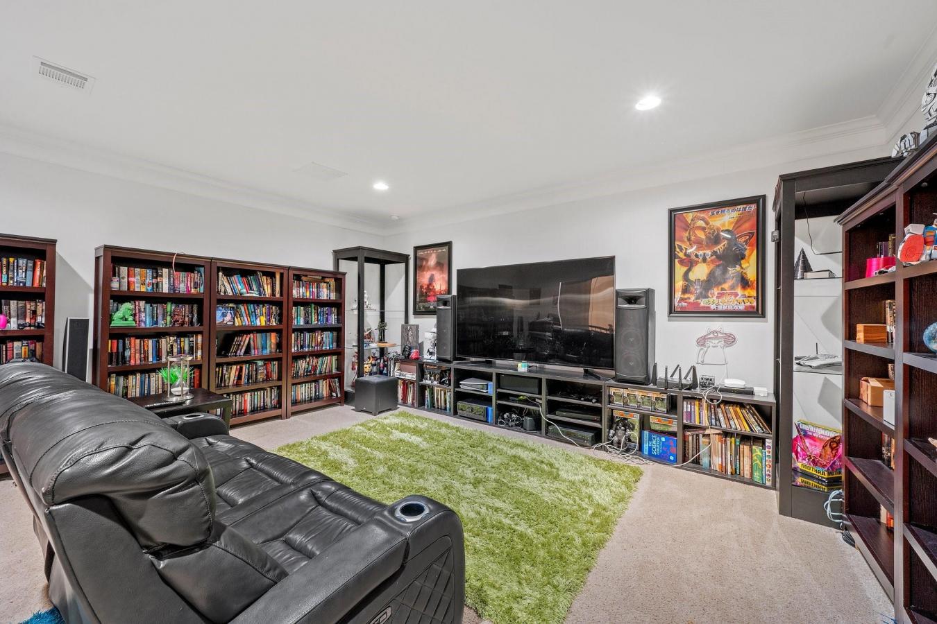 College Station, Brazos, 77845, United States, 5 Bedrooms Bedrooms, ,4 BathroomsBathrooms,Residential,For Sale,1909026