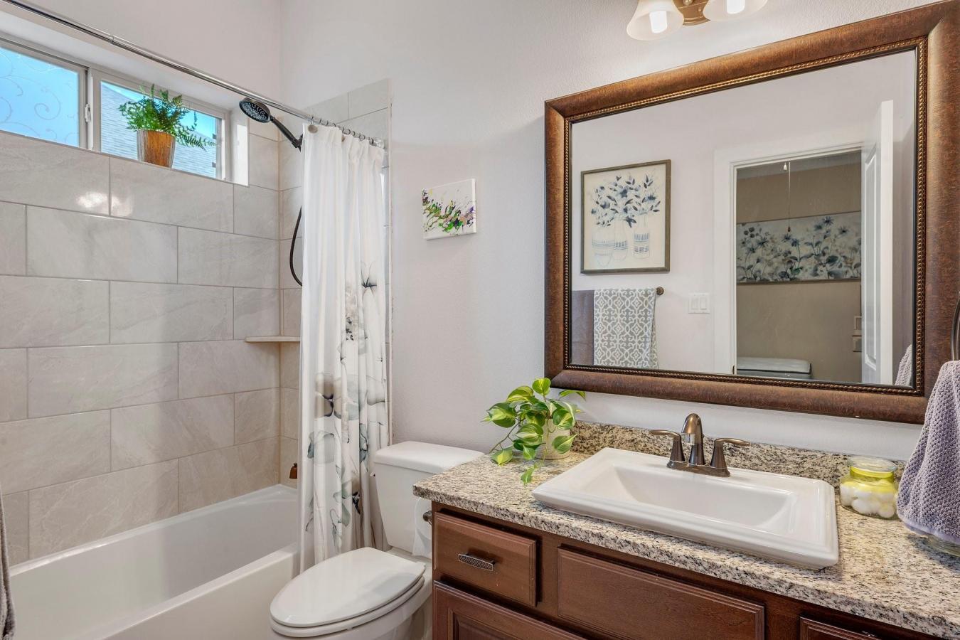 College Station, Brazos, 77845, United States, 5 Bedrooms Bedrooms, ,4 BathroomsBathrooms,Residential,For Sale,1909026